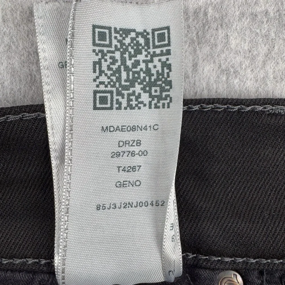 True Religion Jeans Mens 40 Black Wash Geno Slim Tapered Stretch Denim 44x33